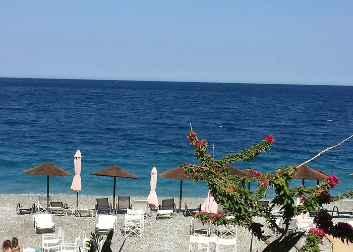 بيت ضيافة Amera - Troumpas Family 4*