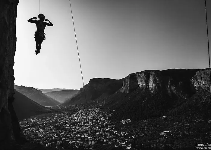 بيت ضيافة Amera - Troumpas Family 4*